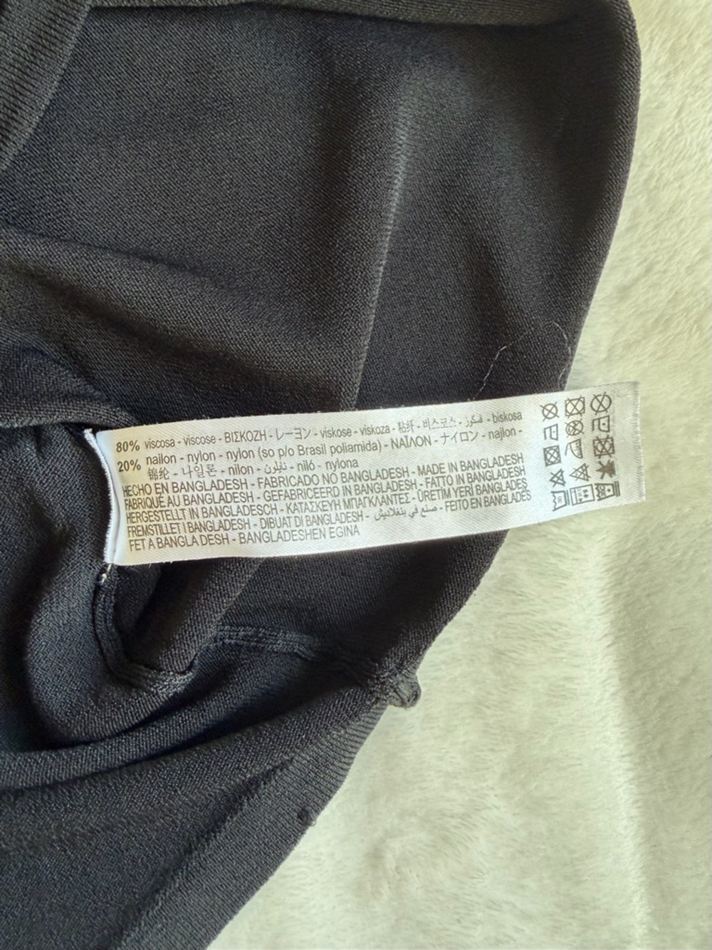 Zara Women’s Classic Black Tee - Picture 4 of 8